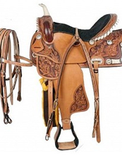 Sella western in cuoio con borchie completa di briglia e pettorale