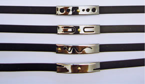 braccialetti in acciaio e oro con cinturino in caucciù!