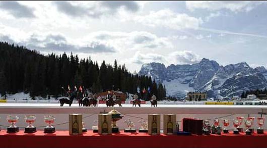 Cortina Winter Polo apre sul lago ghiacciato di Misurina l’Audi Polo Gold Cup Circuit 2010: